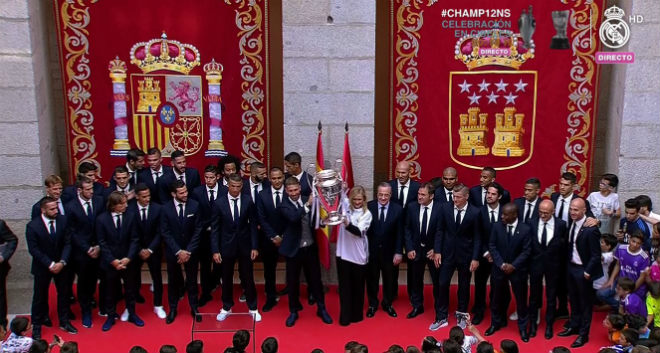 Real Madrid ăn mừng hoành tráng chưa từng thấy