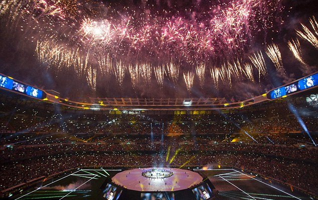 Real Madrid ăn mừng hoành tráng chưa từng thấy