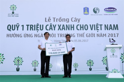 Vinamilk trồng hơn 110.000 cây xanh tại Bà Rịa – Vũng Tàu