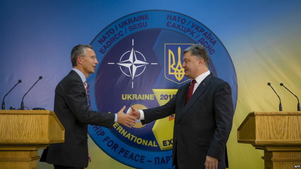 Ukraine khôi phục đường lối hội nhập NATO.