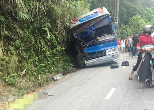 Lái xe chở học sinh 'chủ động đâm vào vách núi Tam Đảo'
