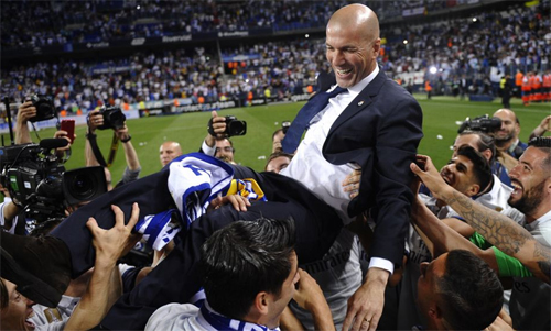 Zidane lần thứ hai giành giải HLV hay nhất tháng La Liga