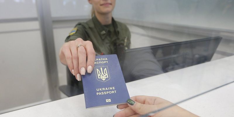 Ukraine lên hạng, đứng vị trí 68 trong bảng xếp hạng các hộ chiếu thế giới.