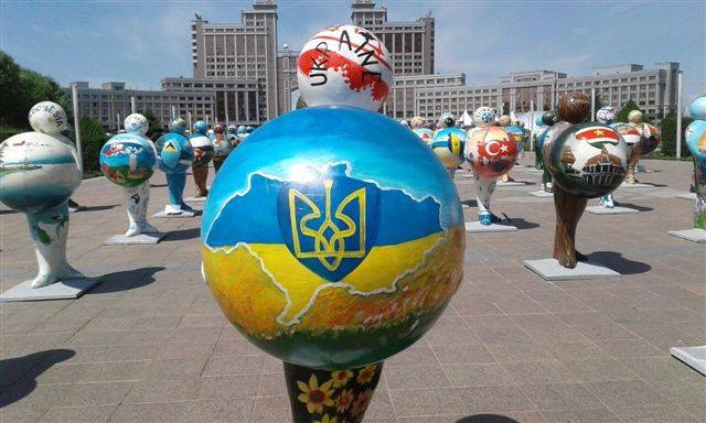 Bộ ngoại giao Ukraine gửi công hàm phản đối cho Kazakstan vì công bố bản đồ Ukraine không có Crimea.