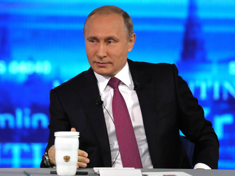Tổng thống Nga Putin giải thích tại sao ông phải giấu các con và các cháu của mình.