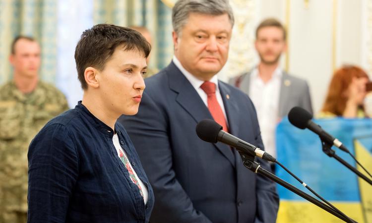 Tổng thống Ukraine Porosenko hủy luật Savchenko.