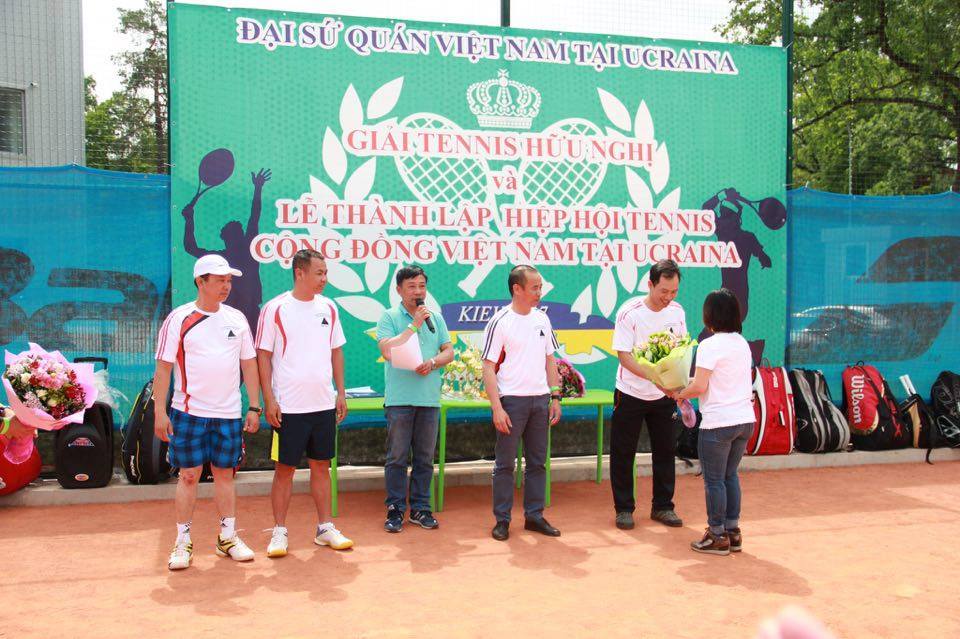 Phóng sự ảnh về 'Giải tennis hữu nghị và thành lập Hiệp hội Tennis cộng đồng Việt Nam tại Ucraina'