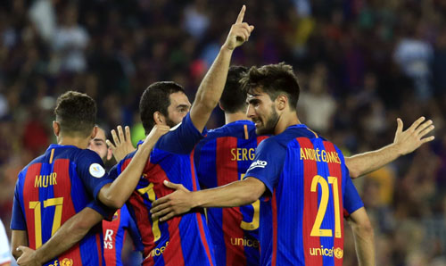 Barca phung phí 200 triệu đôla mua cầu thủ trong hai mùa