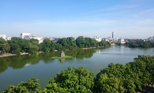 Chủ tịch Hà Nội bác bỏ thông tin thay thế cây xanh ở hồ Gươm