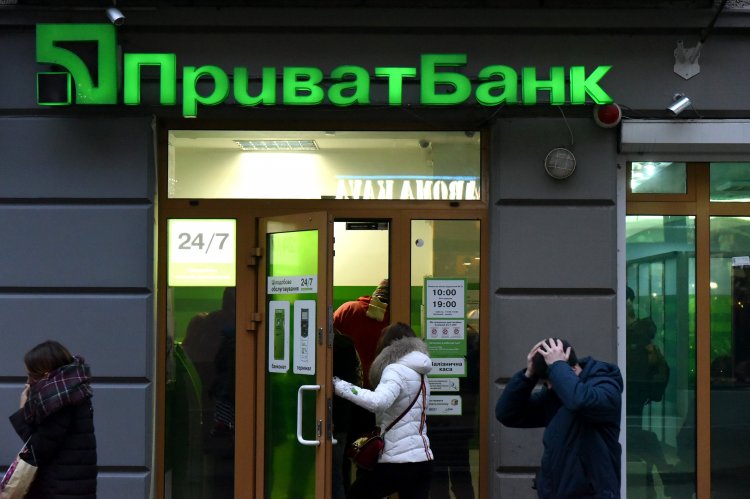 Cục phòng chống tham nhũng Ukraine lục soát nhà băng PrivatBank.