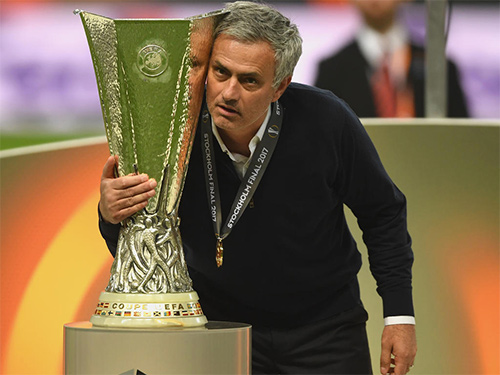 Man Utd vô địch về chi tiền mua cầu thủ bốn năm qua