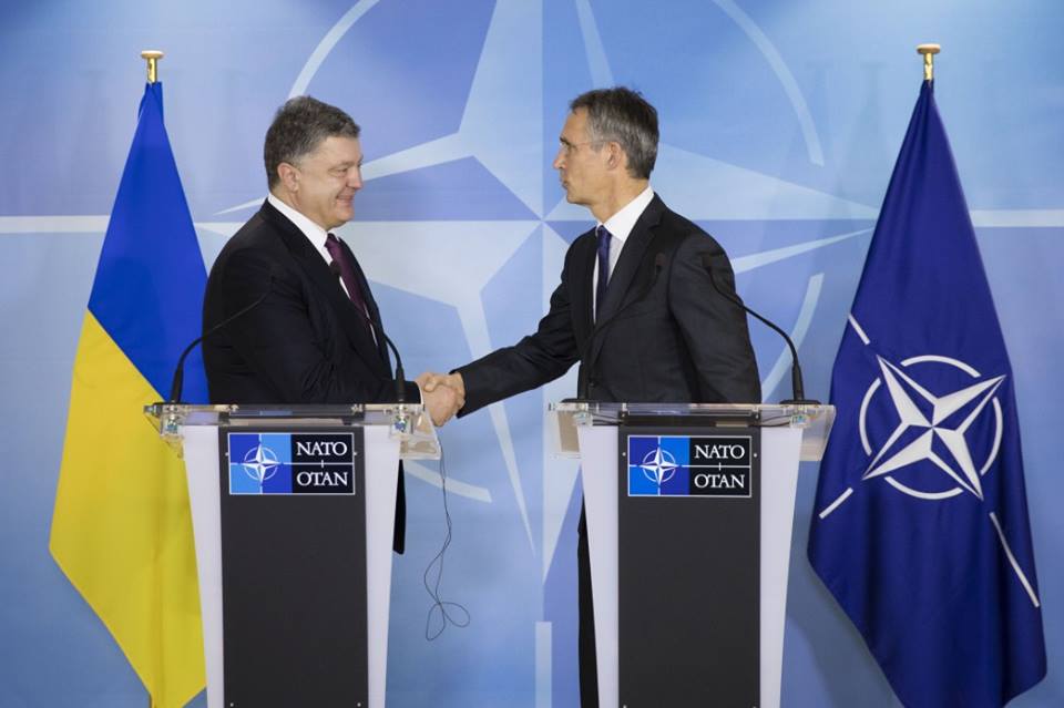 Miễn thị thực và hội nhập nhưng Ukraina liệu có triển vọng trở thành thành viên của EU, NATO?