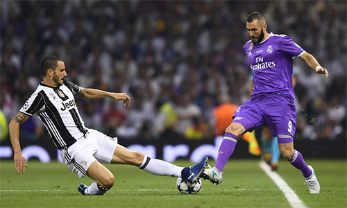 Bonucci phải rời Juventus vì tát Dybala giữa trận thua Real