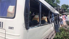 Xe tải và xe khách đâm nhau ở Tam Đảo, 24 người nhập viện