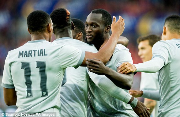 Valerenga 0-3 Man Utd: Lukaku lại ghi bàn