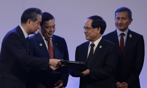 ASEAN - Trung Quốc thông qua dự thảo khung COC
