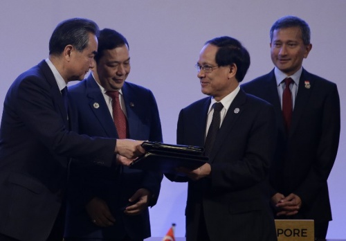 ASEAN - Trung Quốc thông qua dự thảo khung COC