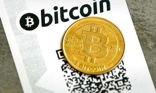Giá tiền ảo Bitcoin lập kỷ lục hơn 3.300 USD