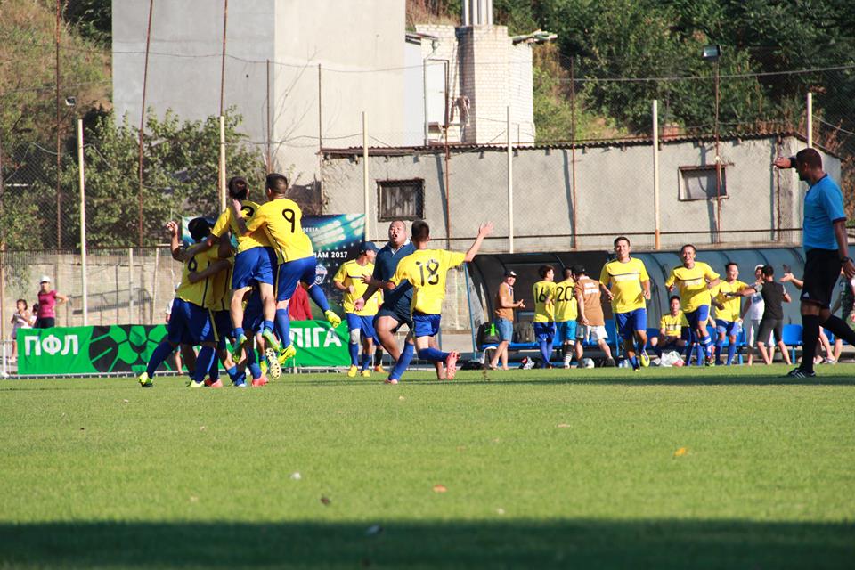 Trận đấu giữa FC Làng Sen và FC Staritskogo: Kịch tính và đầy bất ngờ