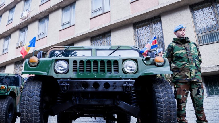Mỹ ngừng cung cấp tài chính cho quân đội Moldova .