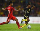 Ngược dòng hạ U22 Singapore, U22 Malaysia tiến sát bán kết