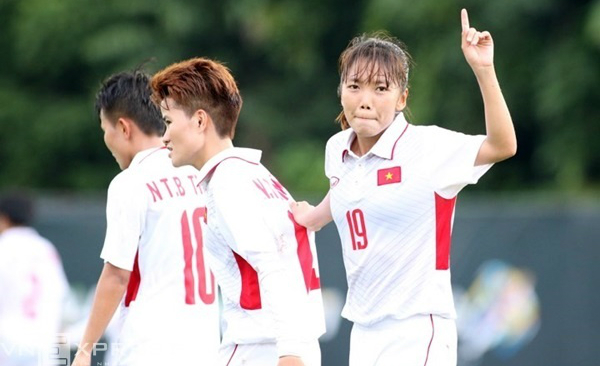 Nữ Việt Nam thắng đậm Philippines ở trận ra quân SEA Games