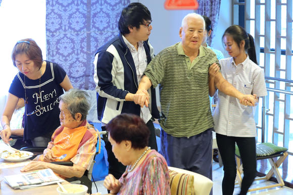 Cơ hội kinh doanh ngàn tỷ đô xuất hiện khi châu Á già hóa!