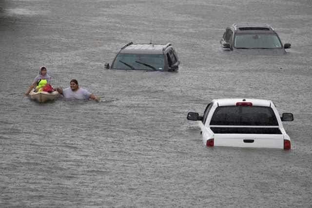 "Bóng ma Katrina" trong hình hài Harvey
