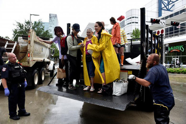 "Bóng ma Katrina" trong hình hài Harvey