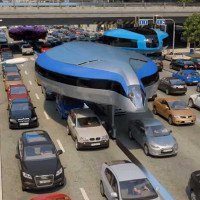 Xe bus của tương lai đi bằng hai bánh trên đầu các phương tiện khác