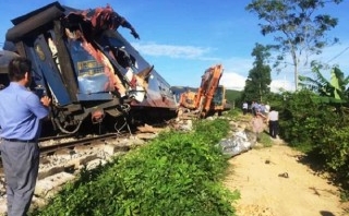 Vụ lật tàu tại Quảng Bình: Đường sắt thông tuyến sau gần 13 tiếng tê liệt