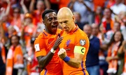 Hà Lan níu giữ hy vọng dự World Cup