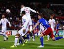 Tây Ban Nha đại thắng 8-0, Italia giành 3 điểm may mắn