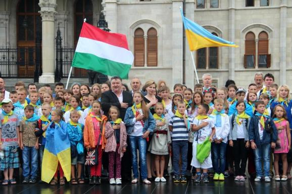 Hung ga ri kêu gọi Ukraine hủy luật về giáo dục vừa được thông qua ngày 5/9/2017