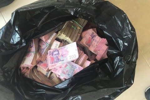 Kiev triệt phá trung tâm rửa tiền với vòng quay 1 tỷ gr/ năm, tịch thu 800 ngàn $.