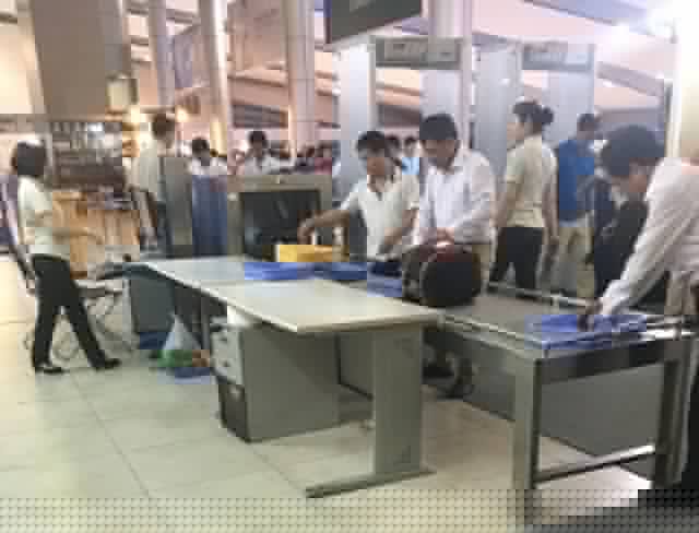 Từ 1/10, khách đi máy bay phải 'gánh' thêm nhiều khoản phí