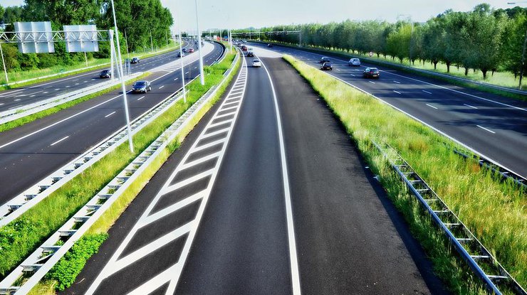 Ukraine làm đường cao tốc từ Odessa tới biên giới Balan.