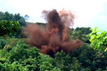 Hủy nổ quả bom từ trường hơn 230 kg còn nguyên kíp nổ