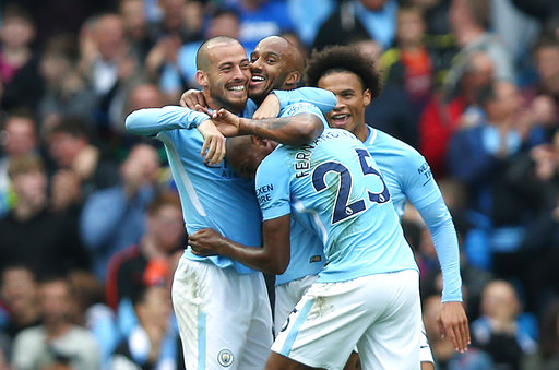 Thắng đậm Crystal Palace, Man City độc chiếm ngôi đầu bảng