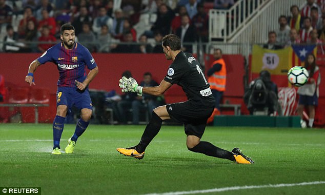 Luis Suarez tỏa sáng, Barcelona toàn thắng cả 6 trận ở La Liga