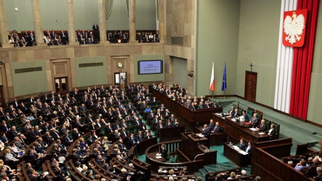 Balan thông qua luật trả lại người nhập cư trái phép về Ukraine