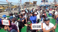 239 ngư dân Việt Nam bị Indonesia bắt giữ được về nhà
