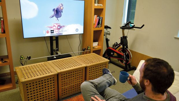 Công nghệ biến đồ vật trong nhà thành điều khiển TV