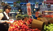 Hà Nội sẽ cấp logo cho các cửa hàng hoa quả sạch