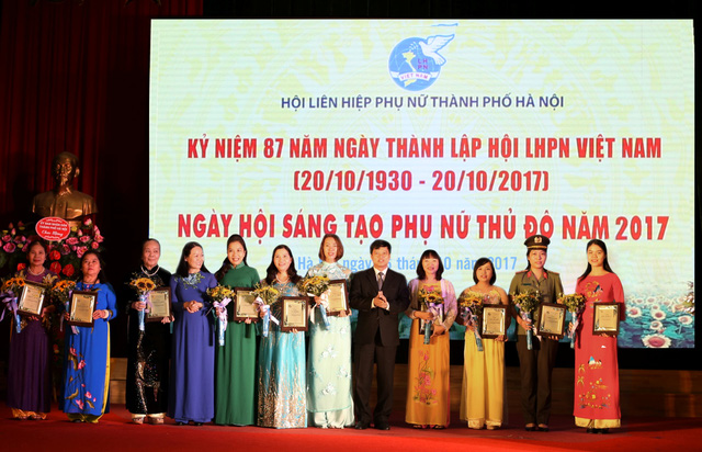 10 Phụ nữ Thủ đô tiêu biểu được vinh danh nhân kỷ niệm 87 năm ngày thành lập Hội LHPN Việt Nam