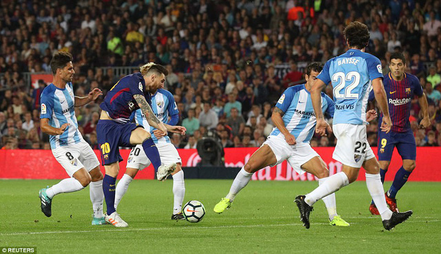 Hạ gục Malaga, Barcelona bỏ xa Real Madrid 8 điểm