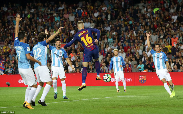 Hạ gục Malaga, Barcelona bỏ xa Real Madrid 8 điểm