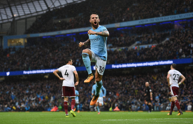 Man City 3-0 Burnley: Thầy trò Guardiola bứt phá