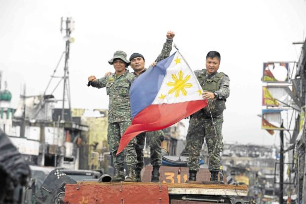 Philippines chấm dứt cuộc chiến chống phiến quân thân IS