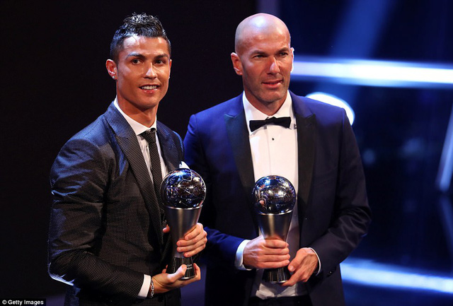 C.Ronaldo giành giải cầu thủ hay nhất thế giới của FIFA 2017